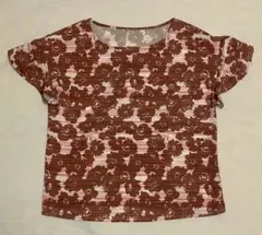 花柄でフリル袖のブラウス