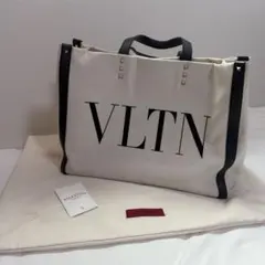 VALENTINO トートバッグのサムネイル