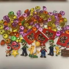 スーパーマリオキーホルダーとアクリルアイス