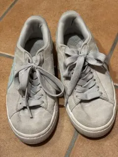 Puma スエード グレー スニーカー