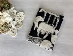 ミナペルホネン　文庫本サイズ　ブックカバー