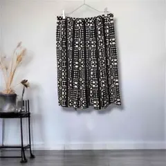 Leilian◎レリアン 花柄フレアスカート 13号　日本製 ひざ丈　ベージュ