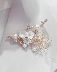 丸パール　フラワーキラキラブローチ　華やか　ラインストーン　入学式　結婚式　新作