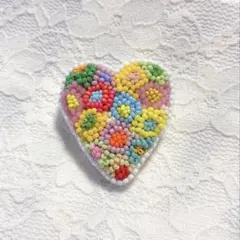 ビーズ刺繍 ブローチ ハート パステルフラワー ハンドメイド