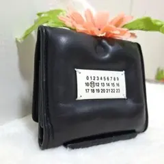 ✨極美品　訳あり✨マルジェラ　三つ折り　グラムスラム　カレンダー　4ステッチのサムネイル