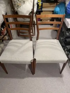 ② アクタス　飛騨の家具 日進木工 2脚　ウォールナットのサムネイル