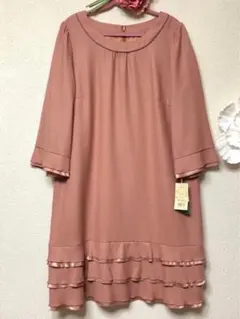 アリスバーリーL 8分袖裾3段フレアワンピース　L13号ピンクベージュ新品大きい