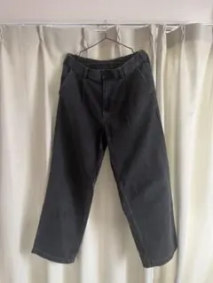 GU ダークグレーデニムスラックスワイドパンツセンタープレス