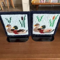 鴨の刺繍 ブックエンド 2個セット