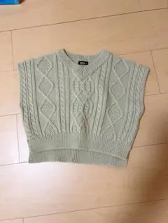 Aosta ケーブル編み ベビー　キッズ　ベスト 韓国服　カーキ　美品　人気
