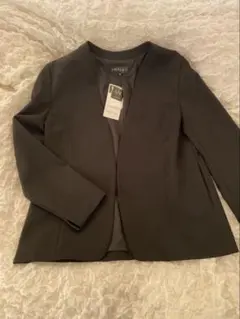 ノーカラージャケット 黒色