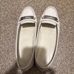 ホワイト ローファー Tod's