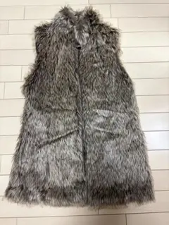 Bershka ブラウン系 ファーベスト Mサイズ