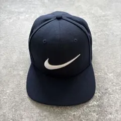 【NIKE】 ナイキ ビッグスウッシュ ロゴキャップ ネイビー 刺繍のサムネイル