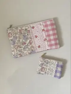 花柄とチェック柄のポーチセット （チューリップピンクと紫）
