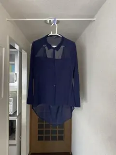 未使用近いZARAデザイン長袖シャツ