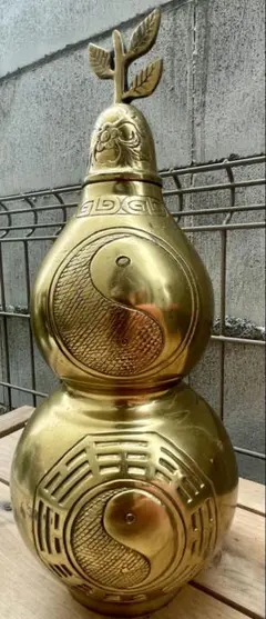 真鍮製 瓢箪型 置物 太極図 八卦紋 真鍮製 瓢箪型 置物 太極図 八卦紋 - メルカリ