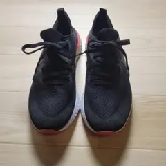 Nike Epic React Flyknit スニーカー