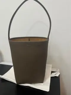 ブラウンレザートートバッグ