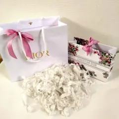 クリスチャンディオール　リボン付きショッパー＆ギフトクラッチ 緩衝材付き