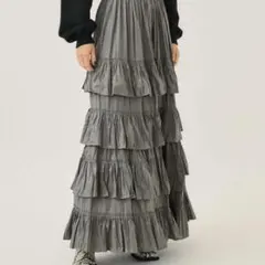 【美品✨】FUMIE=TANAKA 23AW FRI FRI ティアードスカートのサムネイル