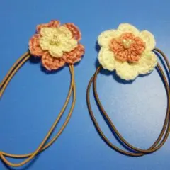 ハンドメイド 「髪ゴム 花モチーフ(ビーズ付き)1個200円・2個380円」