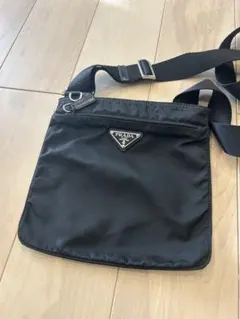 PRADA ブラック ショルダーバッグ