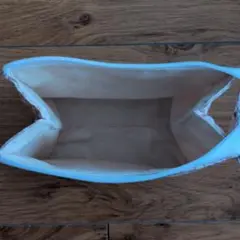 ダマスク柄ピンクポーチ