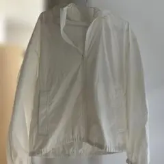 GU ジップパーカー ナイロンジャケット L 白 軽量 フーディー 羽織り