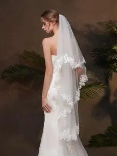 レースエッジ付きロングウェディングベール