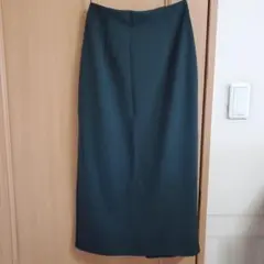【新品タグ付】UNIQLO ダークグリーン タイトスカート M