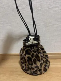 ヒョウ柄　エコファーショルダーバッグ