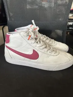 Nike SB Bruin High ISO White/Sweet beetのサムネイル