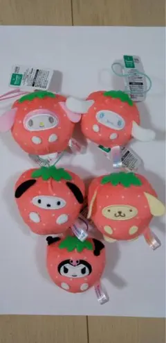 サンリオキャラクターズ　フルーツ着ぐるみマスコット　いちご