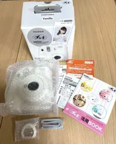 動作確認済⭐️美品　FUJIFILM instax mini 8+ バニラ　チェキ