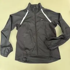 ナイキ　ウィンドブレーカー　レディースＳ
