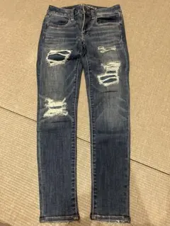 American Eagle ダメージスキニージーンズ
