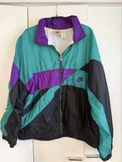 Nike　ナイキ　ナイロンジャケット　スウッシュ刺繍　ナイロンジャケット　XL