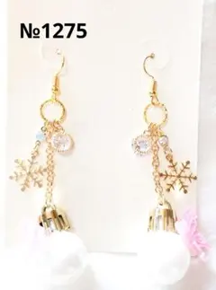 ピアス　クリスマス　オーナメント　白　雪の結晶　ガラスチャーム　蝶　ピンク