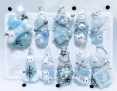 白×水色 ✧︎ ねこちゃんとピアスばちばちギラギラねいる