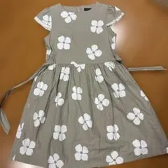 BeBe 花柄 半袖ワンピース 150