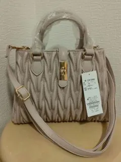 マジェスティックレゴン クラシカルスクエアハンドバッグ ピンク