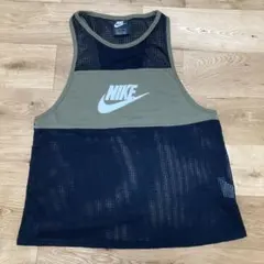 Nike タンクトップ　レディースジムウェア