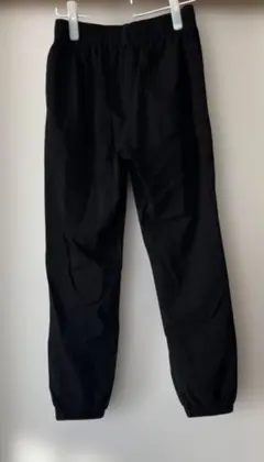 黒パンツ　Mサイズ