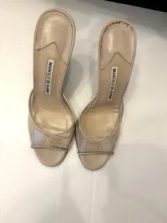 未使用 MANOLO BLAHNIK クリームスネーク 37 - メルカリ