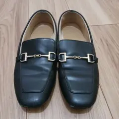 黒 ローファー 金具付き