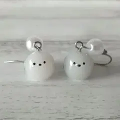 No.2386 シマエナガ ピアス ハンドメイド レジン