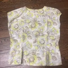 ひまわり柄 ノースリーブブラウス