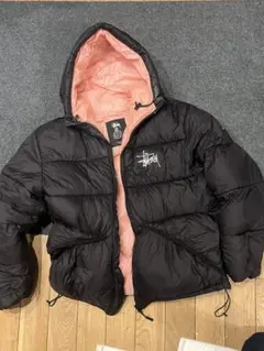 Stussy フード付きピンクダウン(穴あり）