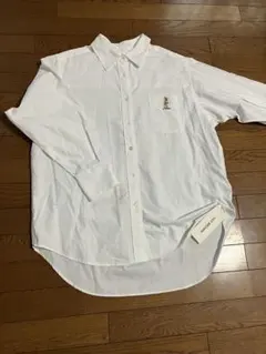 新品　リリーブラウン　ホワイト 長袖シャツ 刺繍ポケット